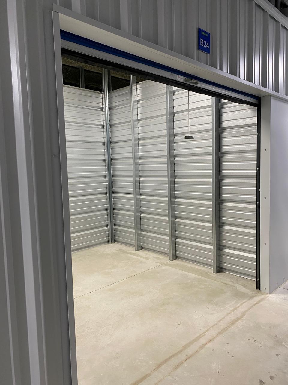 Clean and secure storage units near me in Prospect, Grand CaymanIMG_5903